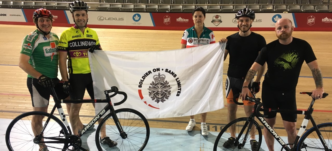 Cyclisme intérieur vélodrome à Milton, Ont. Image